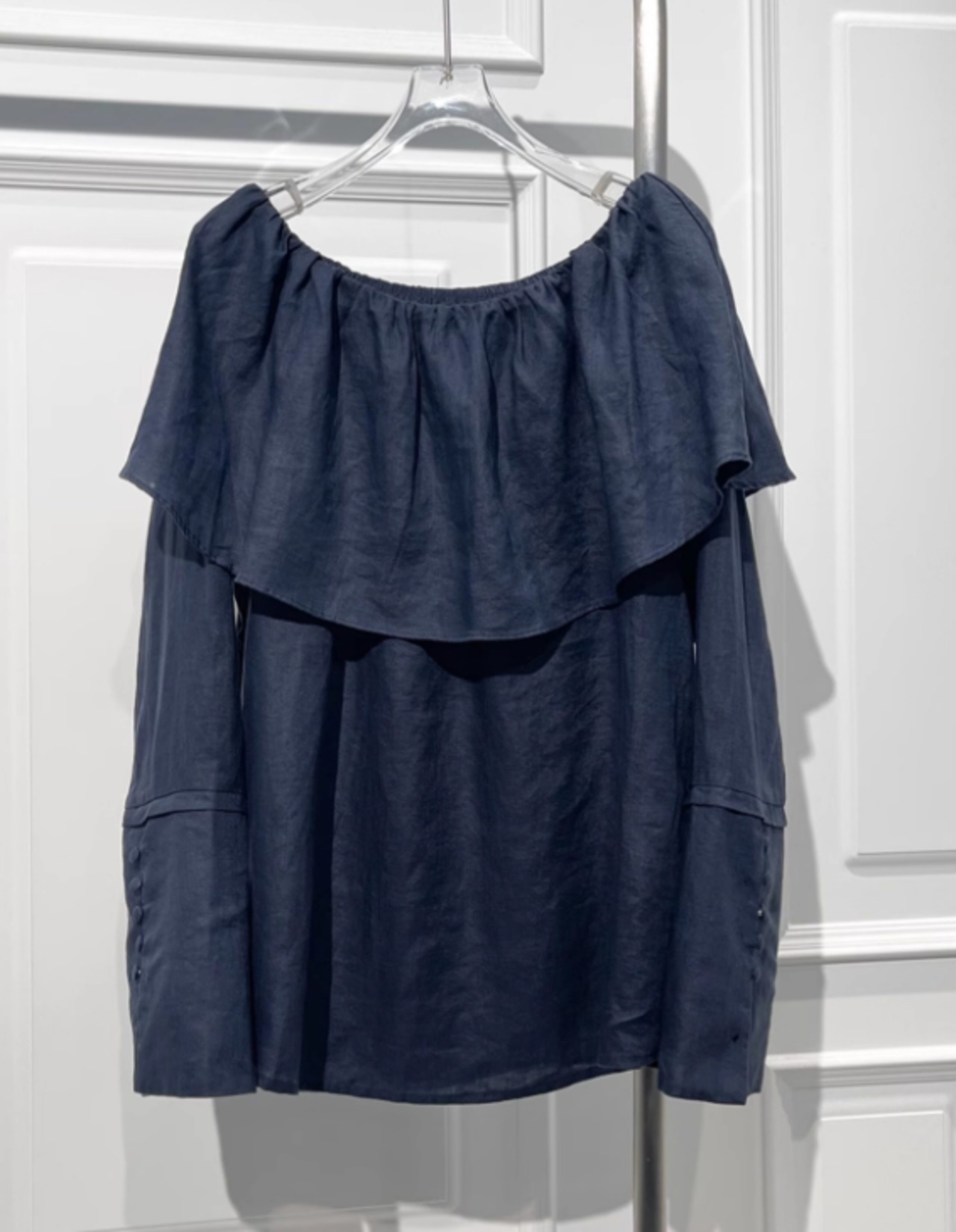 ゴム入りオフショルダー二重フリル麻シャツ