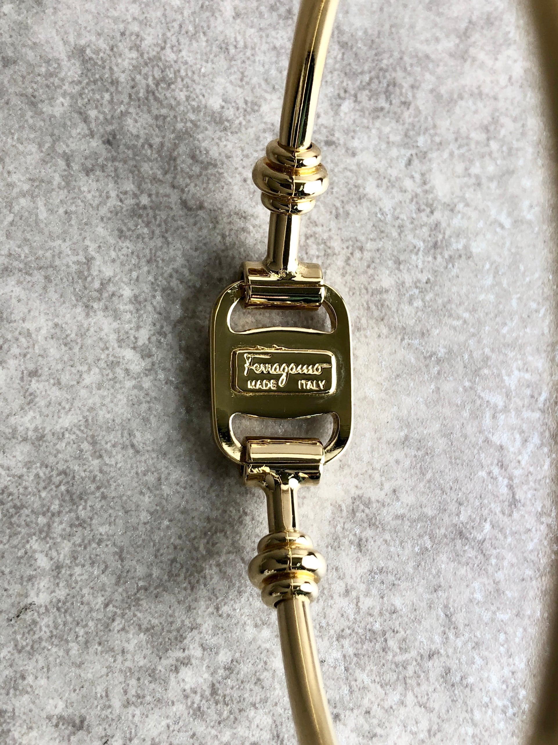 Salvatore Ferragamo サルヴァトーレ フェラガモ バングル ゴールド Salvatore Ferragamo サルヴァトーレ フェラガモ バングル ゴールド