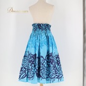 フラダンス 衣装 パウスカート ブルー系 モンステラ柄 プルメリア柄 水色 紺色 華やか 鮮やか さわやか かわいい おしゃれ 上品 ハワイアンダンス レディース ネイビー系 スカート フレア シングル フラ ダンス レッスン 練習 パウ スカート フラ衣装 女の子 女性用 ハワイアン柄 リゾート 服 モンステラリーフ プルメリア フラプリント 柄スカート 青系 紺系 夏 ステージ衣装 舞台 発表会 レッスンウェア 初心者 綿混 ポリエステル 綿混素材 かぶりなし ウエストゴム 通気 綺麗め 体型カバー