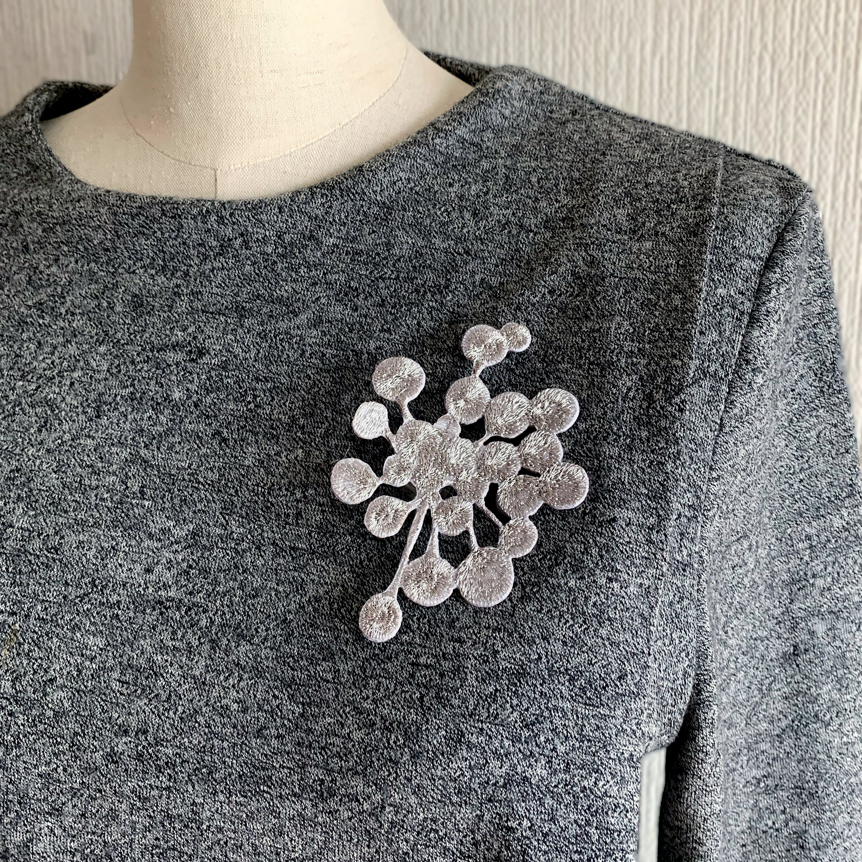 刺繍ブローチga.la (br-048）13色