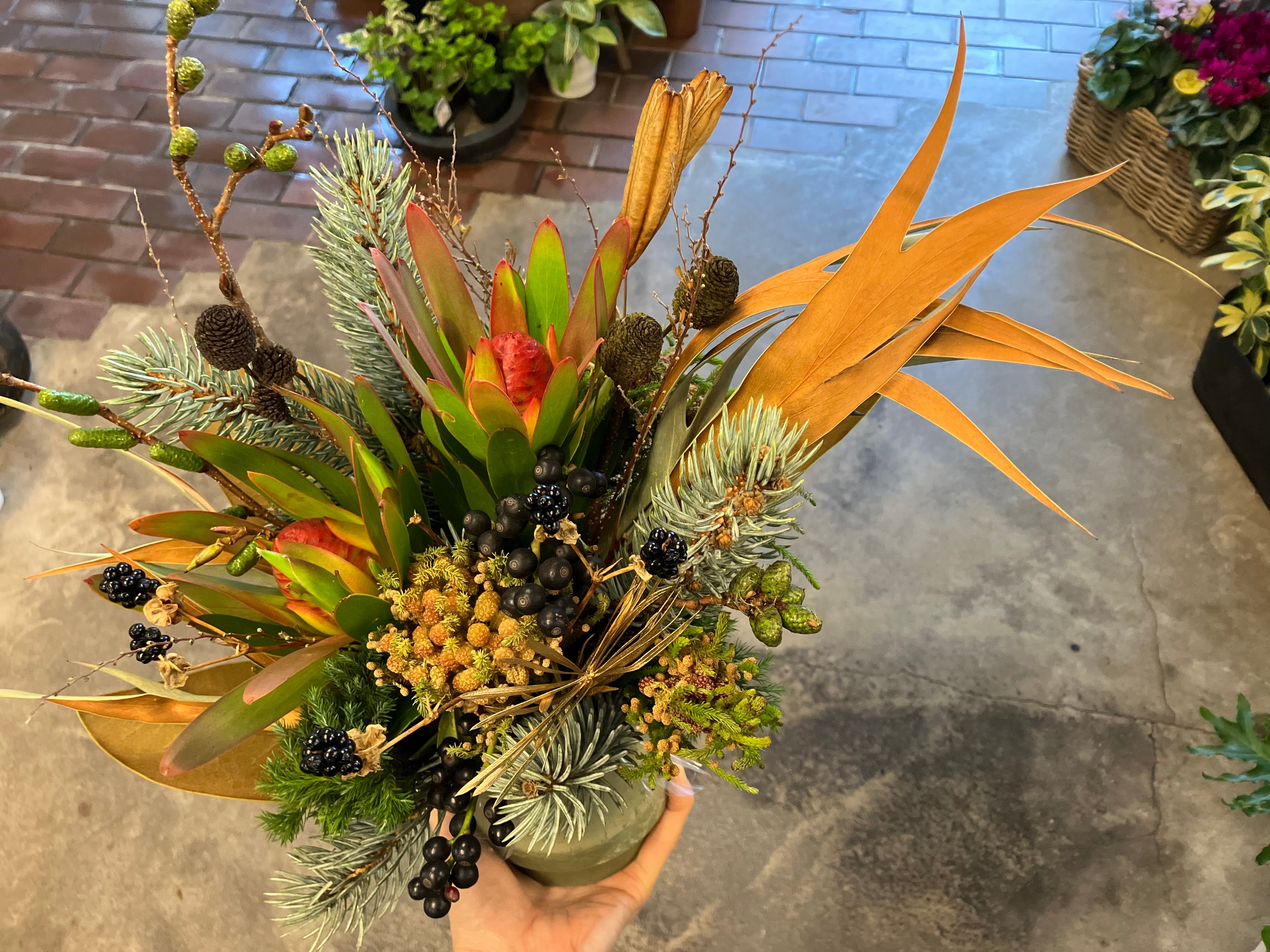 ドライフラワーになるアレンジメント ➀ | FlowerTAKASE ／ atelier