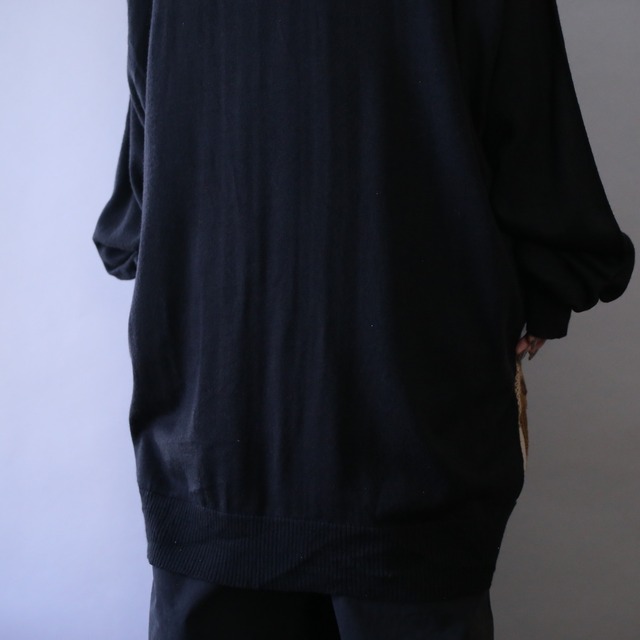 3D knitting pattern XXXL over silhouette half-zip high-gauge knit