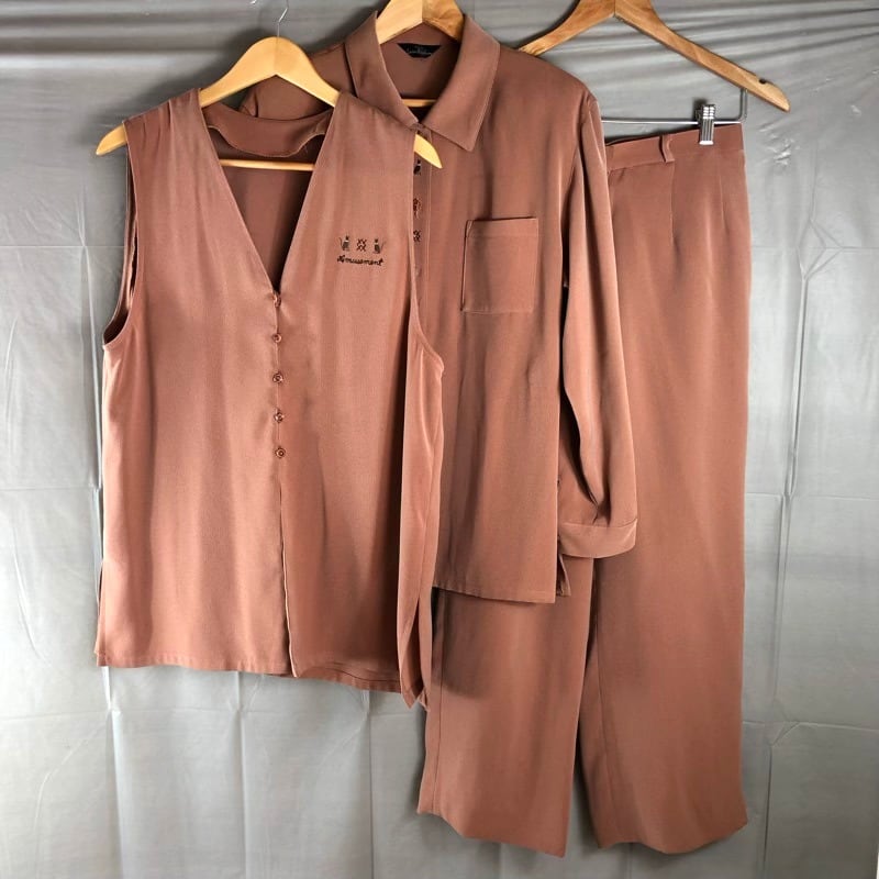 OLD DANIEL HECHTER SILK JACKET | Pay ID