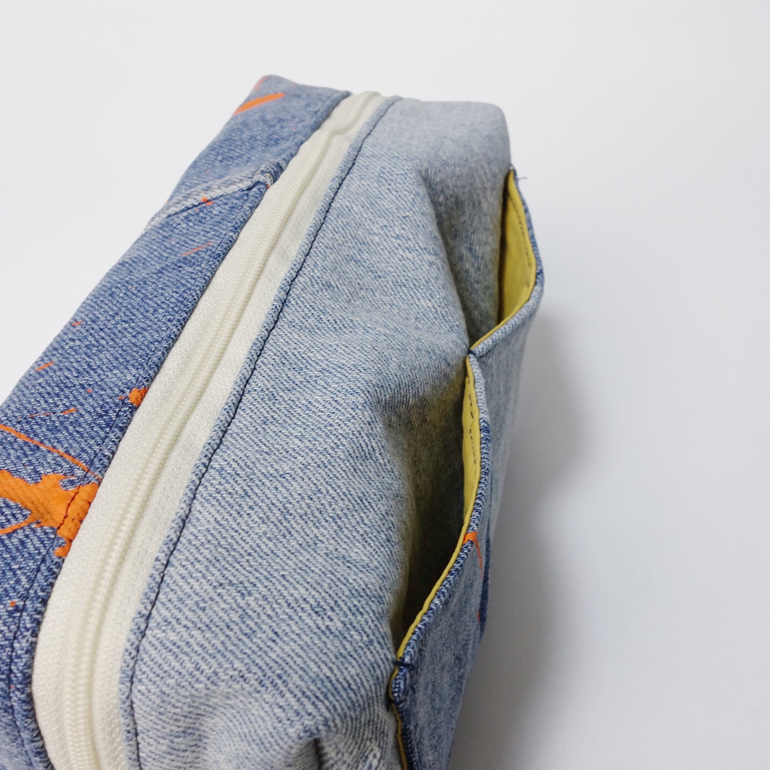 ハンドメイド デニムポーチ リサイクル素材使用 大容量 旅行やコスメ用