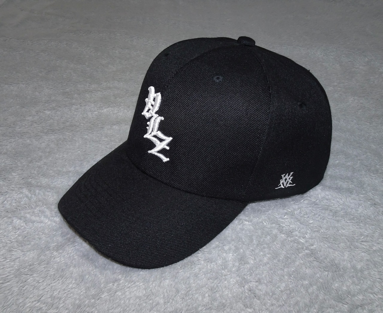 エンブレムロゴキャップ