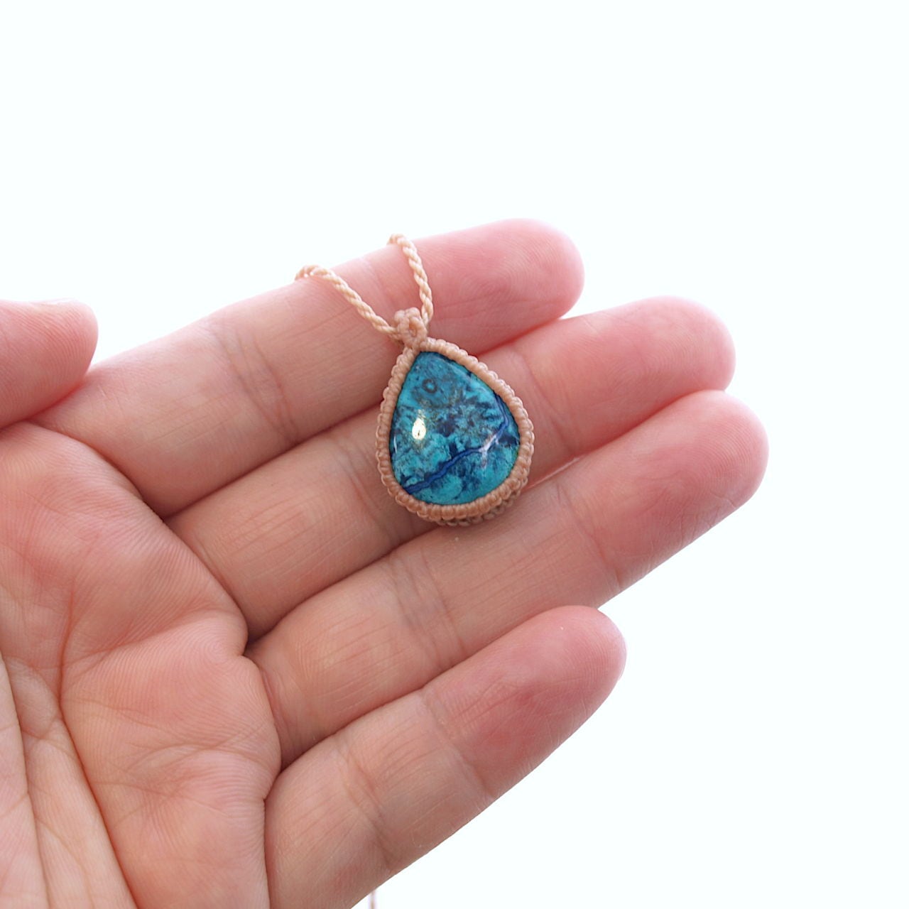 一点物】クリソコラのドロップルースを包んだマクラメネックレスNo.1