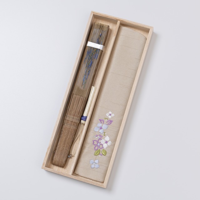 額透かし彫扇 紗月 紫陽花 ベージュ