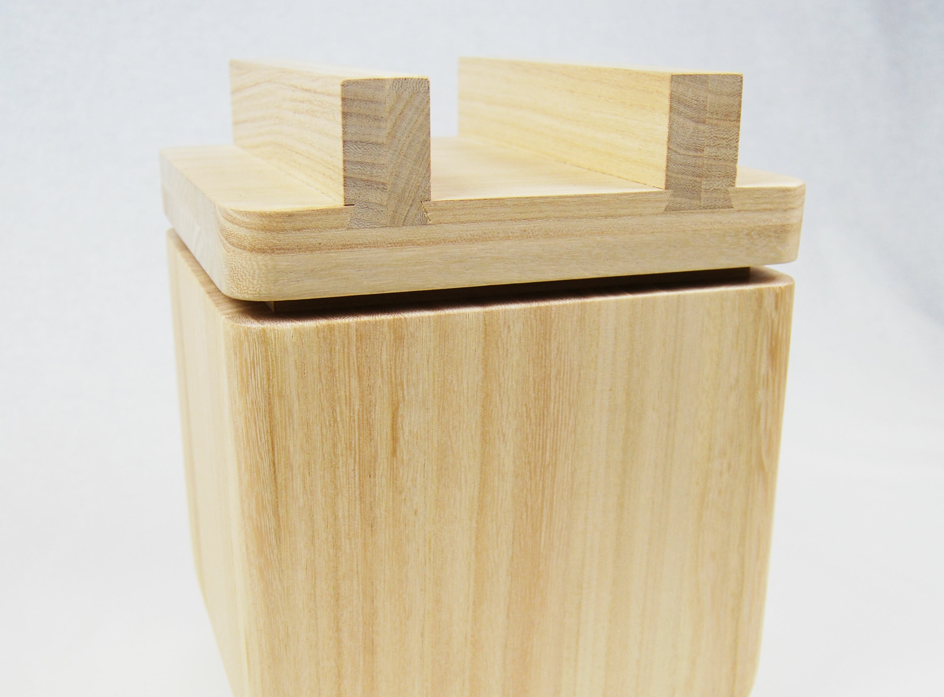 桐器シリーズ 羽釜の米びつ | 伝統工芸×モダンライフ 桐・自然素材のみ