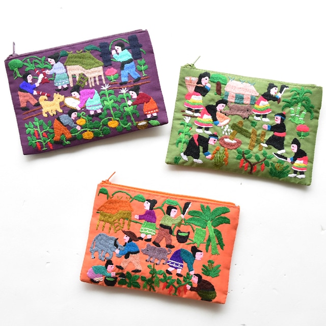 タイ  モン族刺繍  ウォレット ( 紙幣・パスポート入れ 2つ折り）