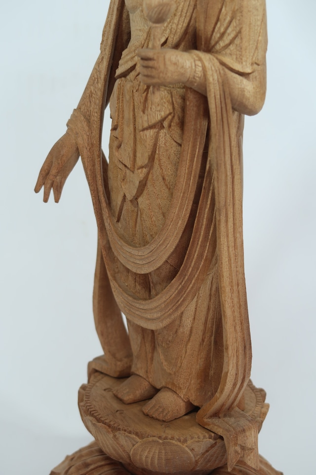 Shō Kannon Bodhisattva ― A Wood Sculpture by Nozomu Mori