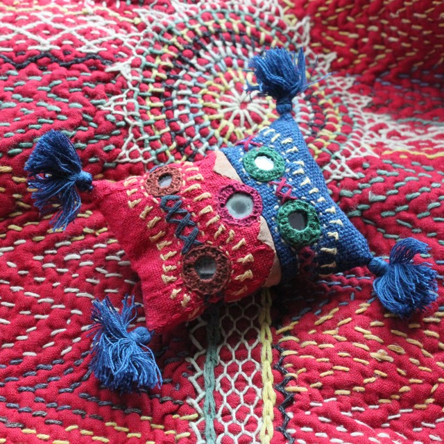 インド　バンジャラ族風　刺繍キット