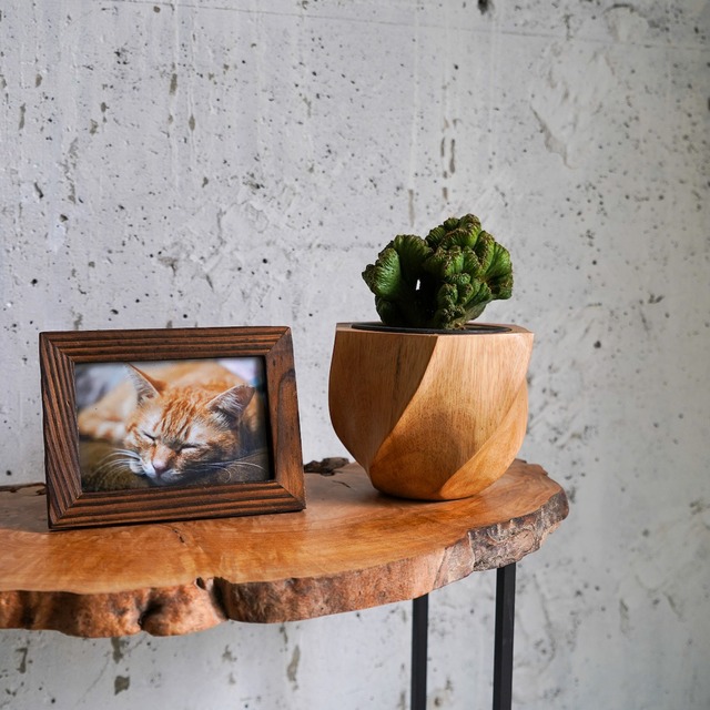 ハンノキのサイドテーブル