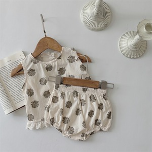 【BABY】韓国風　ローズトップス＆ブルマ