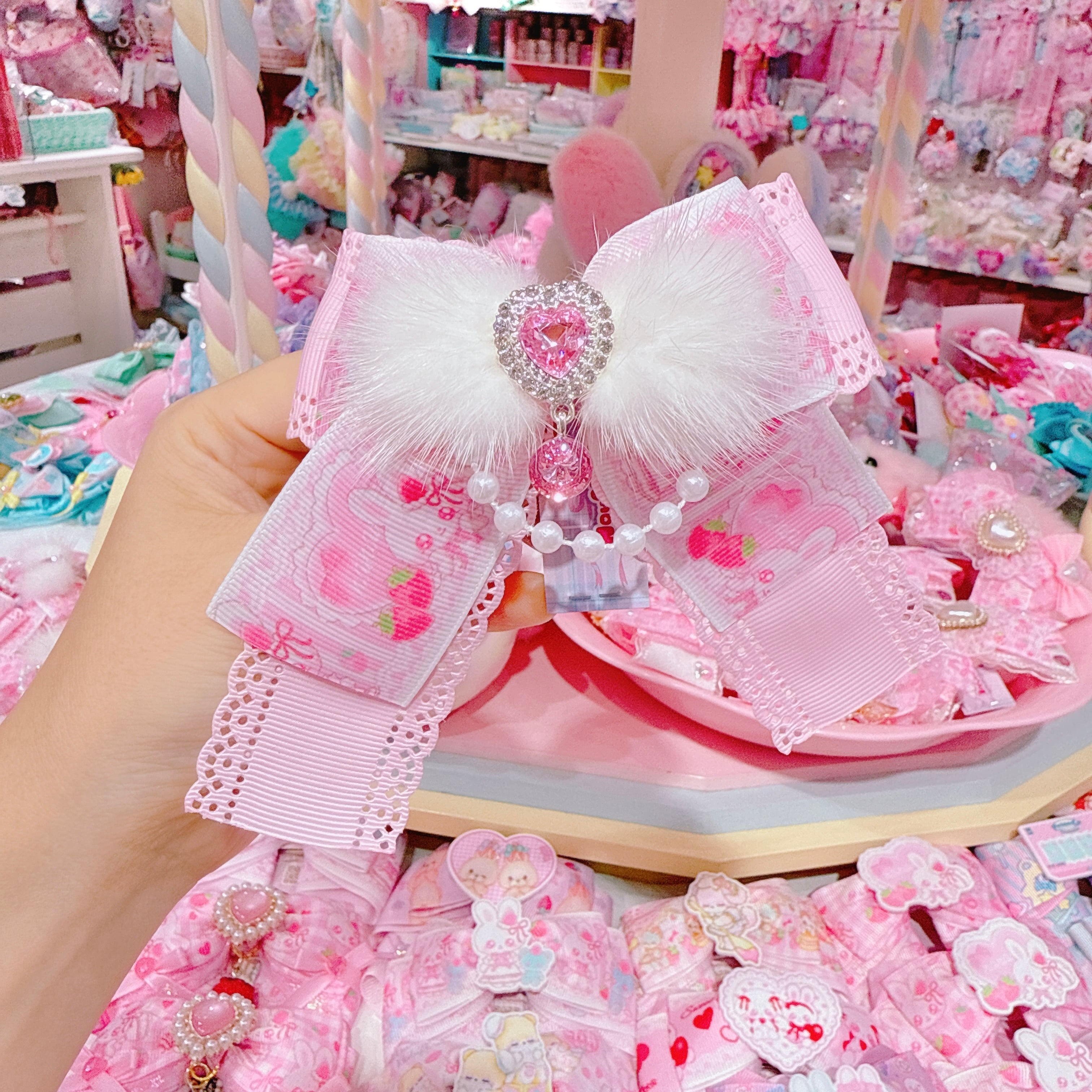 【F7】62-121ファーヘアクリップ