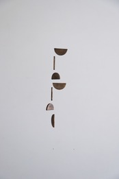 辻有希｜hanging mobile / half moon