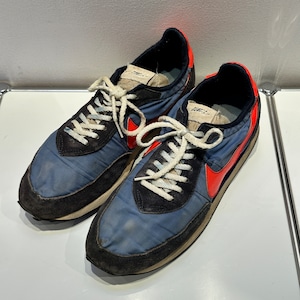 1980's NIKE "WAFFLE TRAINER 2" SNEAKER
