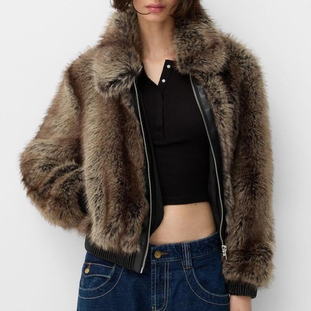 Fake fur zip blouson　V2610