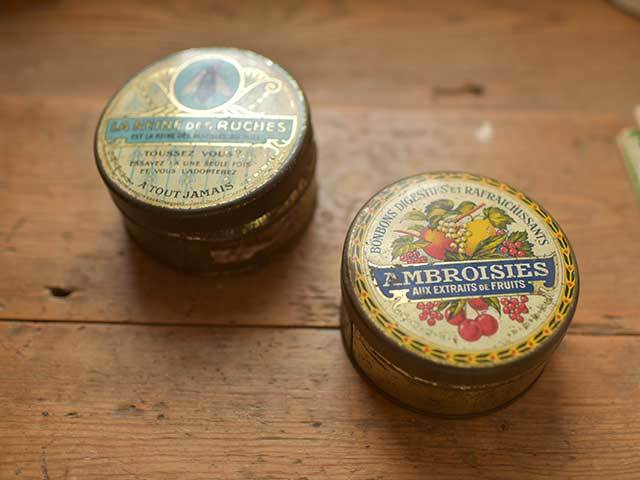 フルーツ柄がかわいい楕円ティン缶 フレンチアンティーク