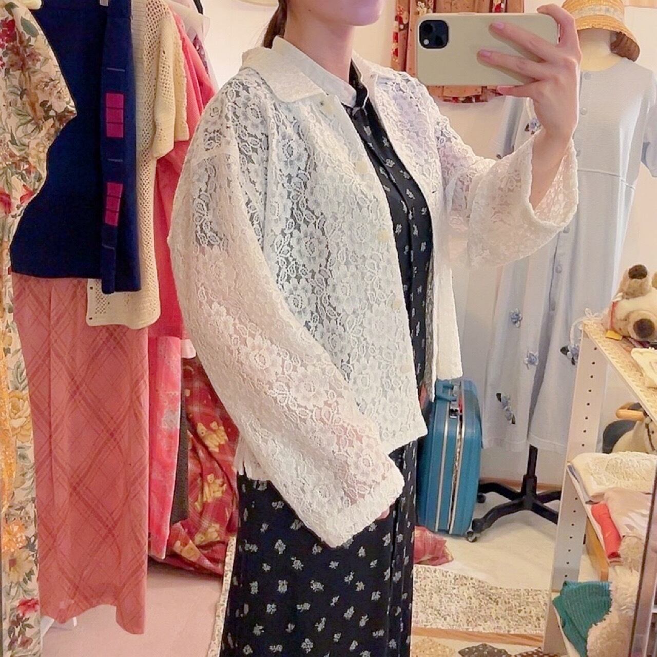 white flower lace blouse