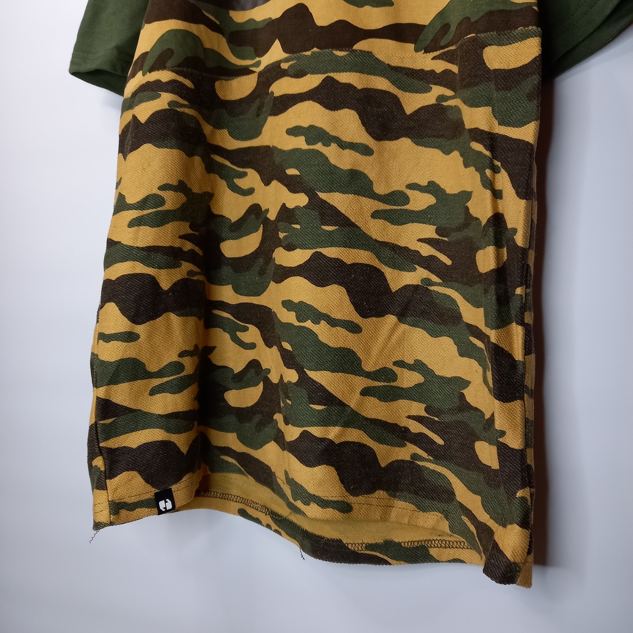 クルーネック　プリントTシャツ　半袖　迷彩　カモ　S