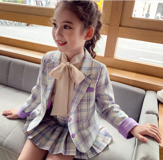 大人気　秋物　セットアップ140 女の子長袖韓国　子供服上下セット