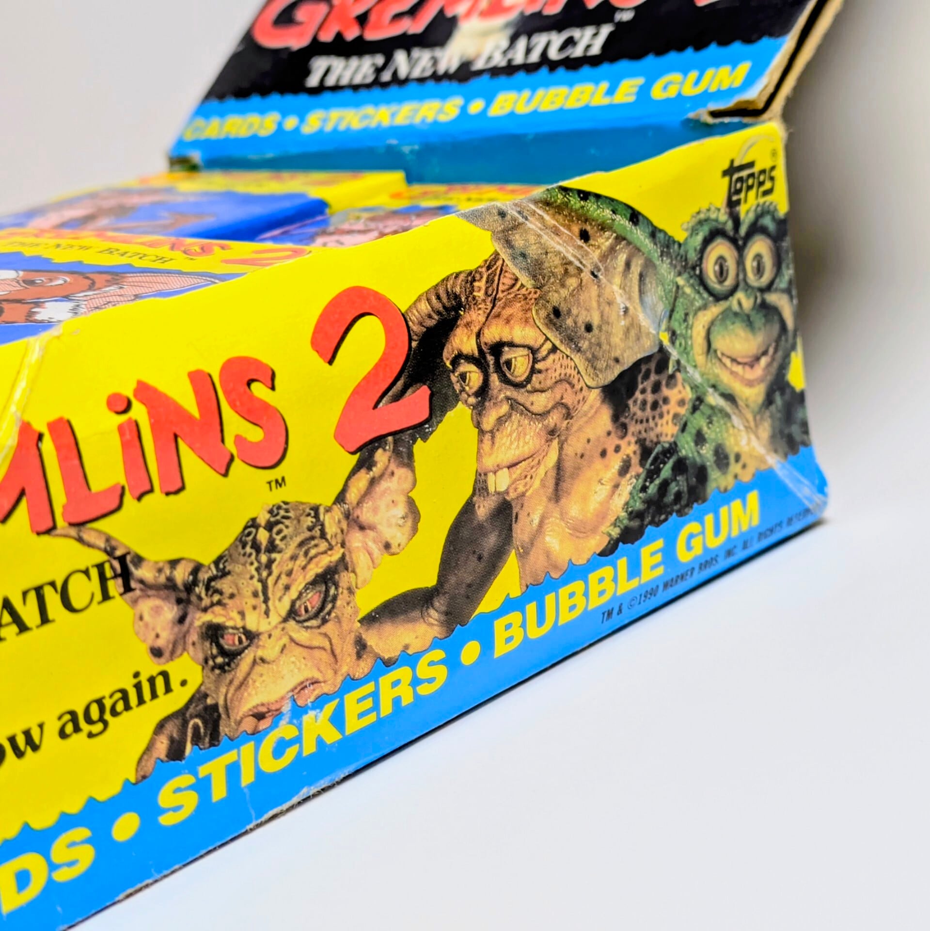 ☆送料無料！☆VINTAGE 1990 Topps【 グレムリン 2（Gremlins 2）Movie Cards 】VINTAGE トレーディングカード単品 （1個=9CARDS＋1STICKERS入）〚アメリカン雑貨 アメトイ〛