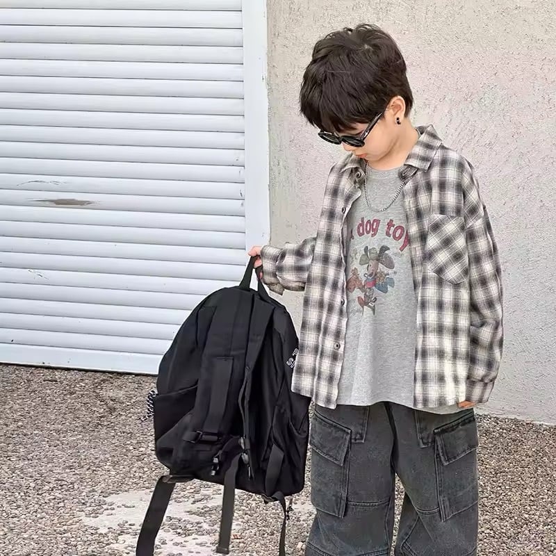 チェックシャツ