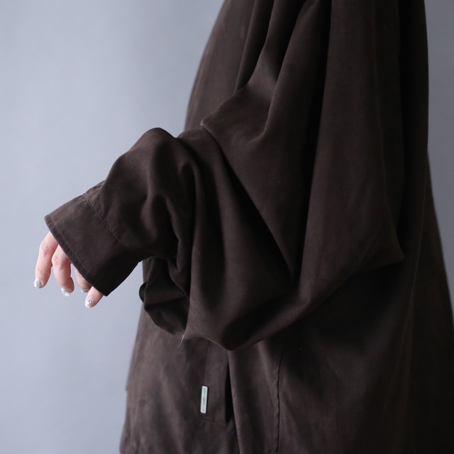 XXX super over silhouette fake suede zip-up blouson