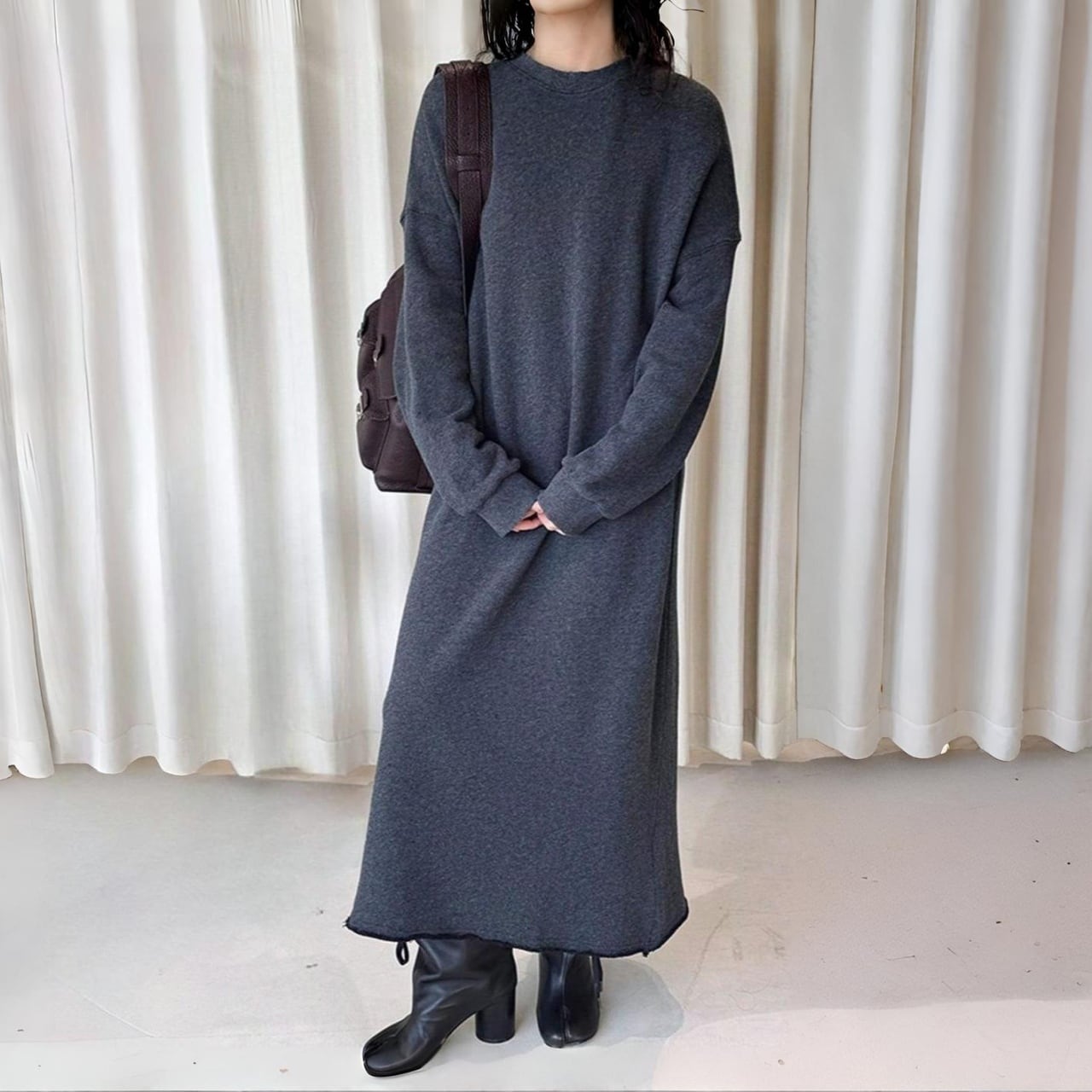 Iラインクルーネックルーズロングニットワンピース A01941