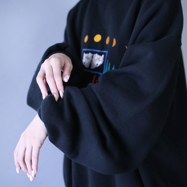 "刺繍×狼" XX over silhouette black sweat