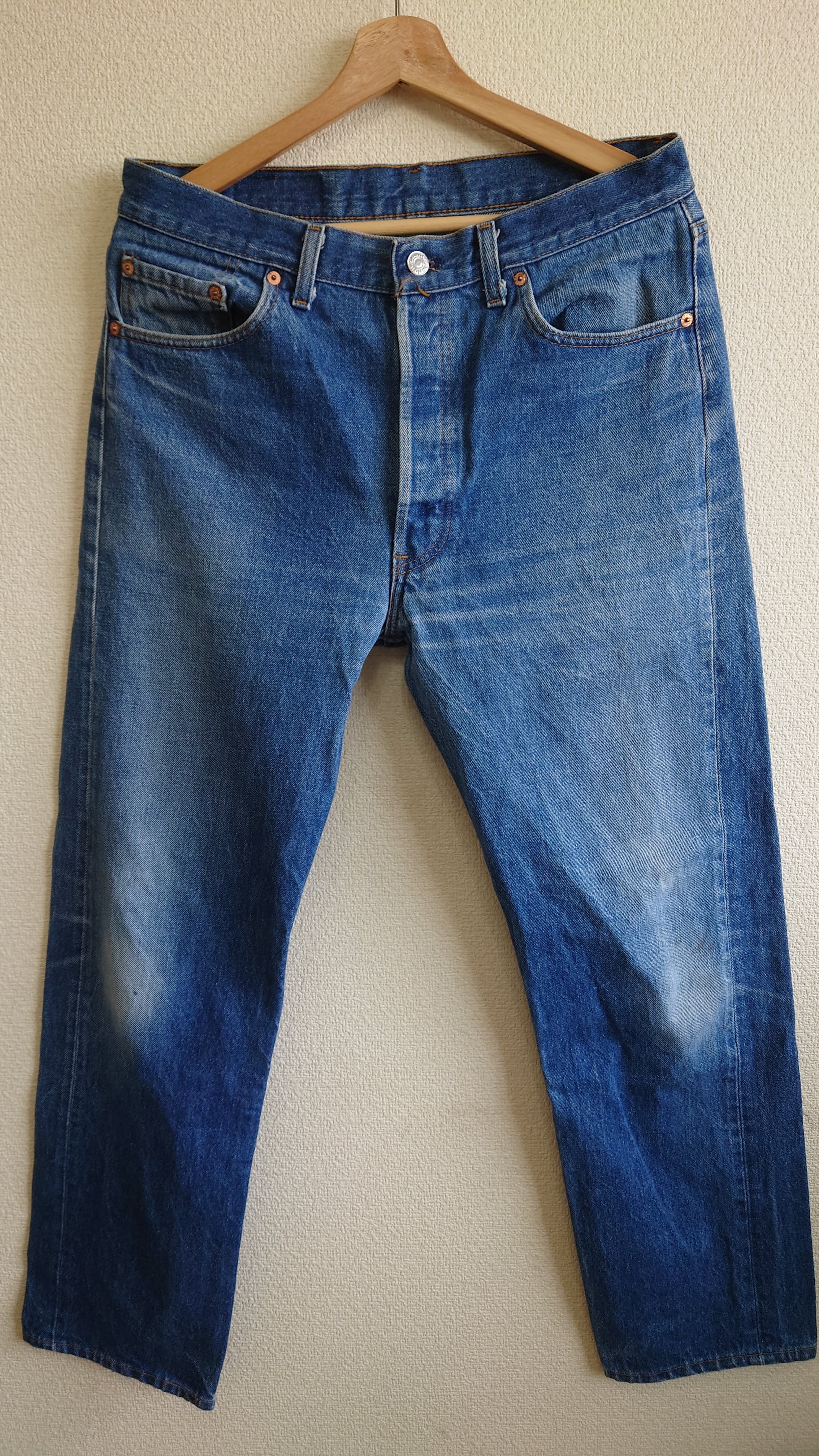 リーバイスの80s、赤耳501。綺麗な色のノーリペアです！ Levi's 501 80's 赤耳 ノーリペア | Msvintage