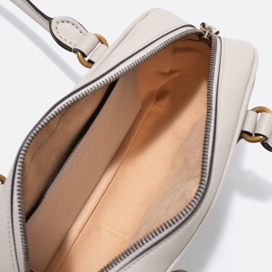 GUCCI GGマーモント スモール トップハンドルバッグ ライトグレー
