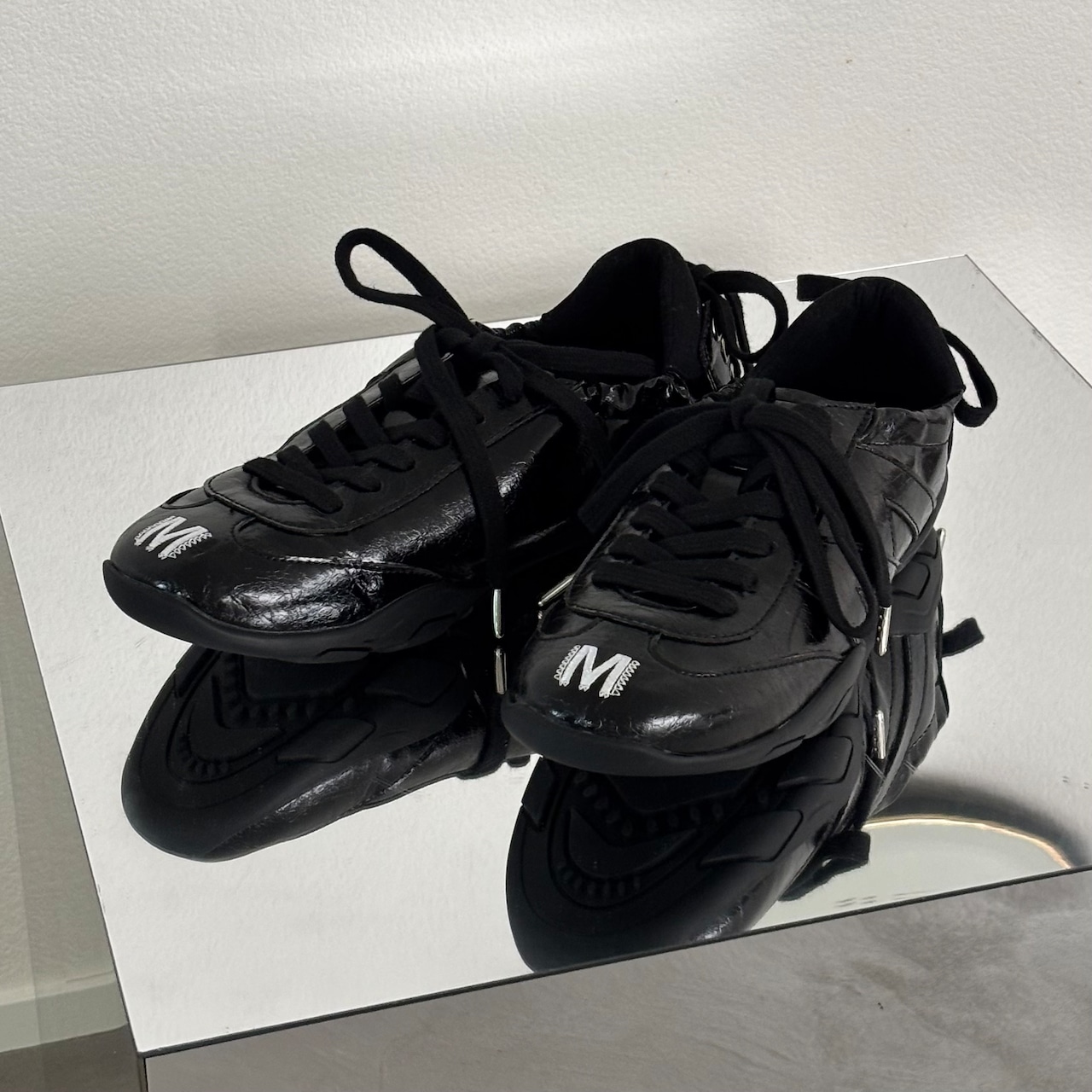 【受注予約：4月上旬入荷予定】ballerina track sneakers/black