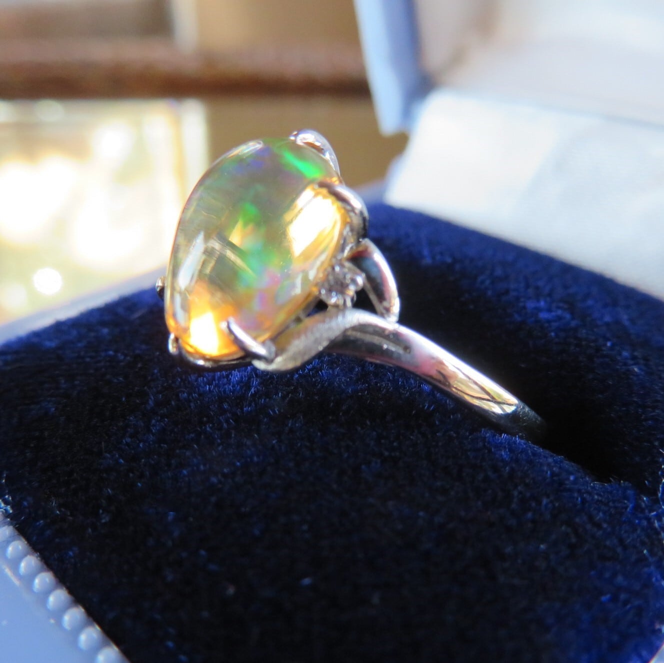 ヴィンテージ御木本製　14ＫＷＧメキシコオパールのリング