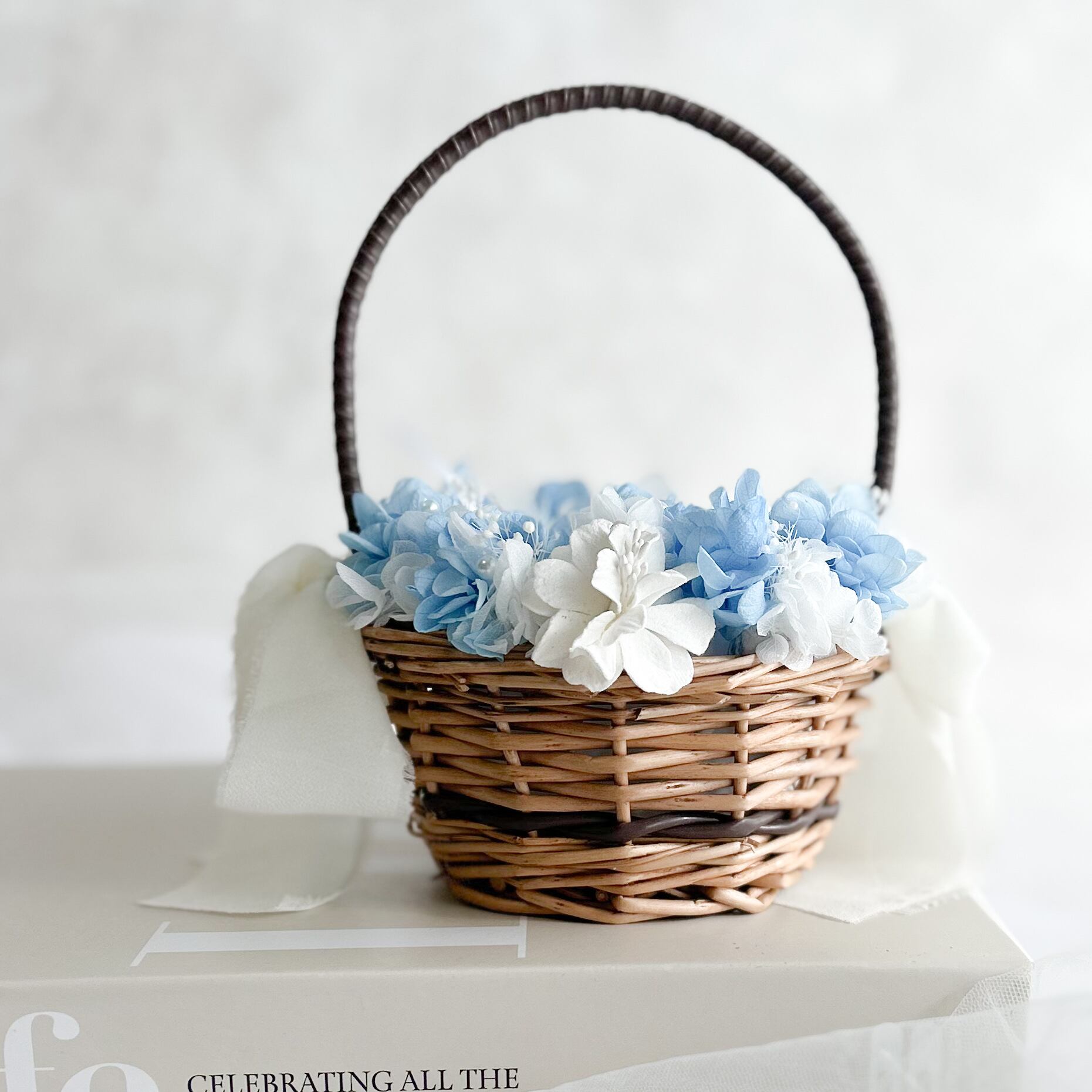 Circle blue ring pillow （brown）