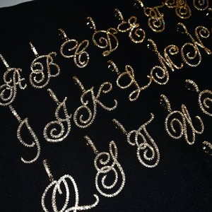 【オーダーメイド】《CZ diamond》Cursive Initial ネックレス／GLD