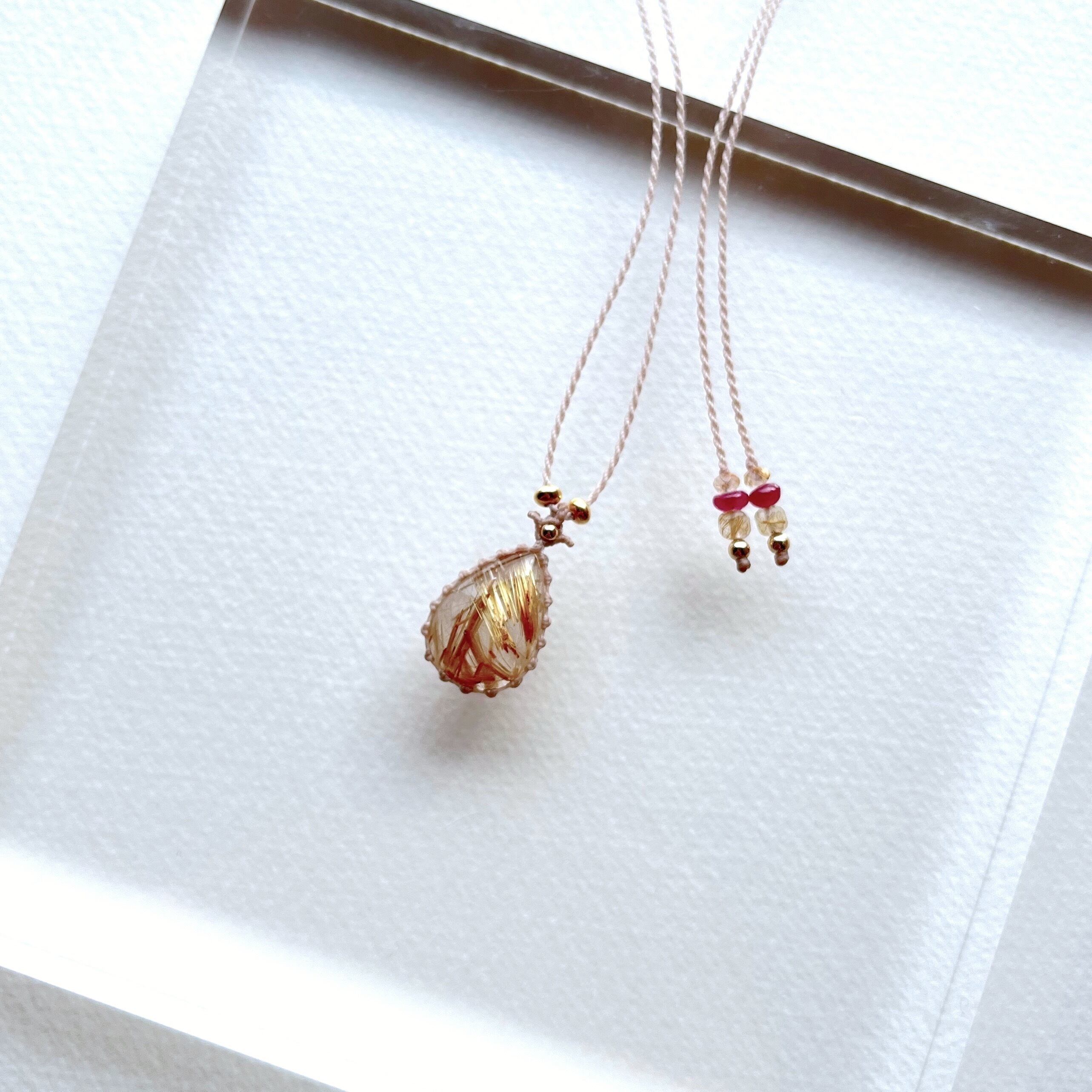 ルチルクォーツのマクラメ編み 天然石ネックレス