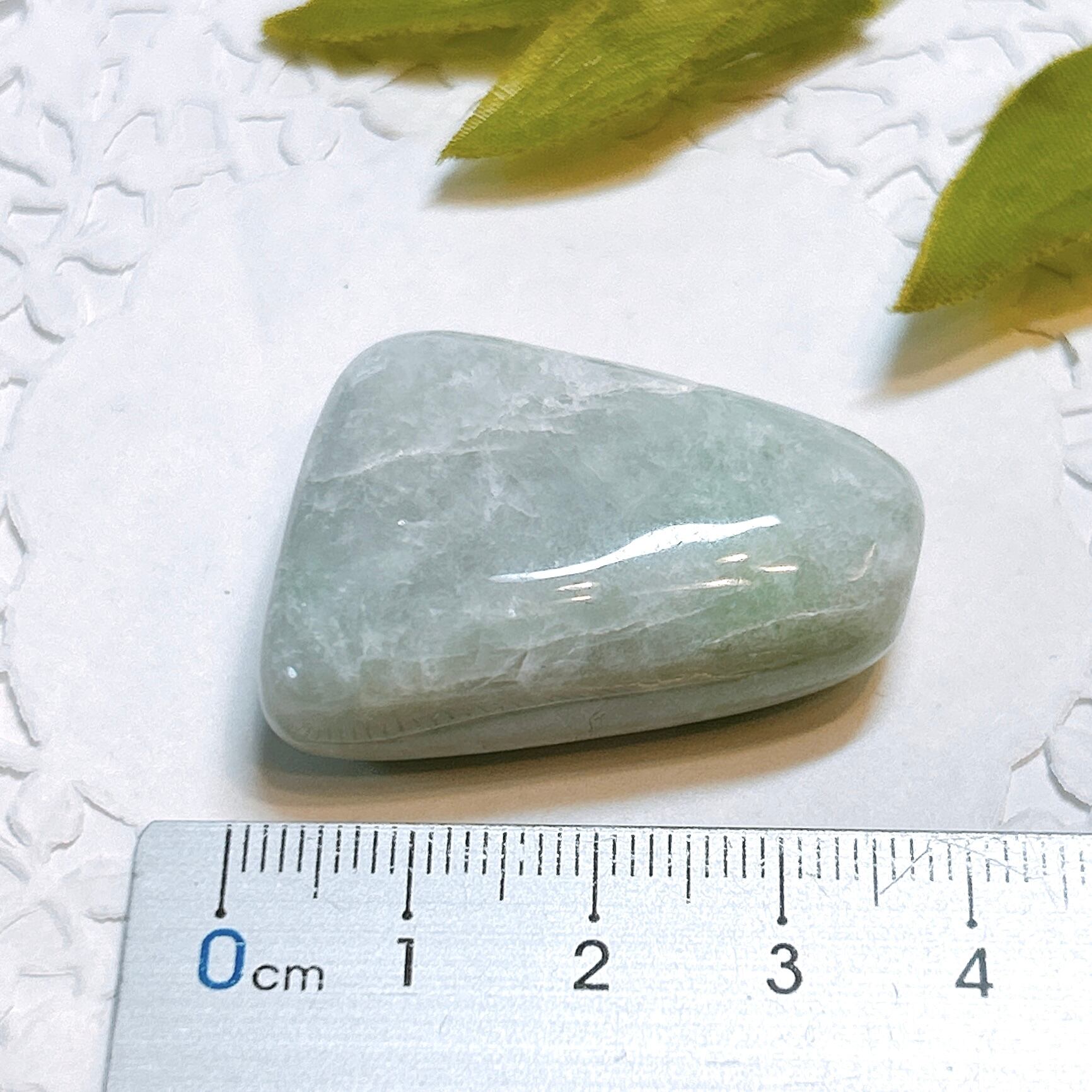 17964】 翡翠 ミャンマー産 ヒスイ ひすい ジェード タンブル 磨き石