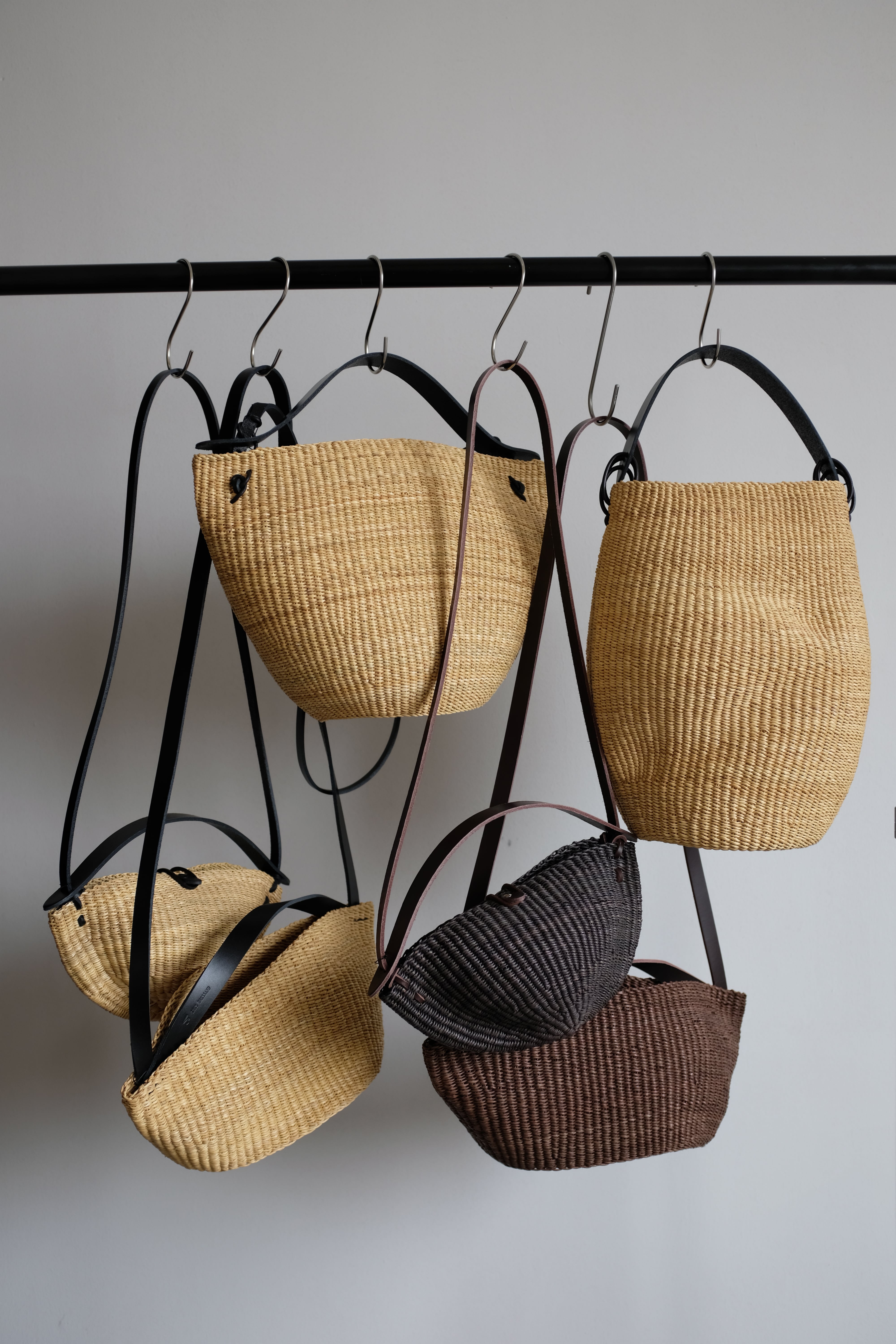Ines Bressand]N.33S SMALL WALNUT SHOULDER BAG | YES-姫路の美容院と