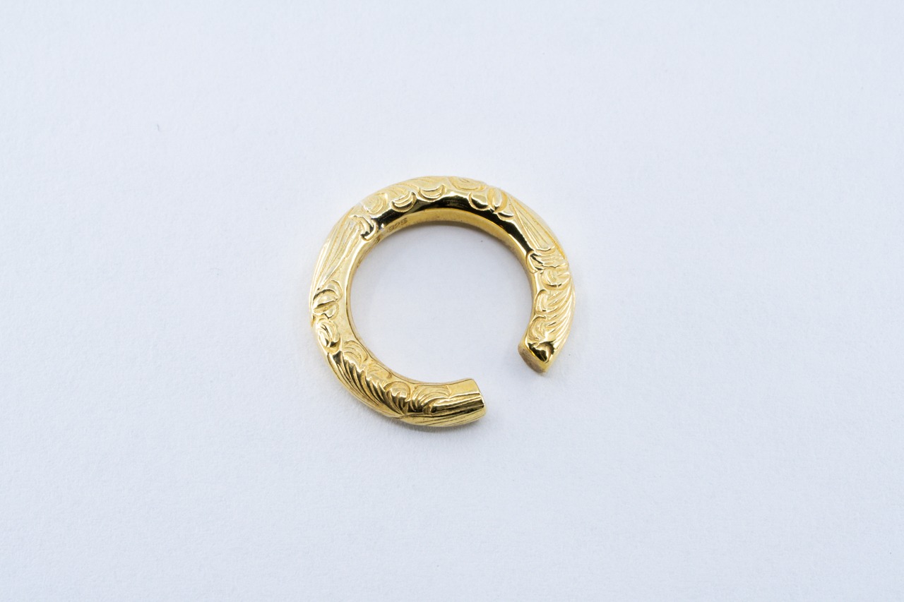 PI-028 Arabesque round Ear cuff ( 24K Gold Plated)