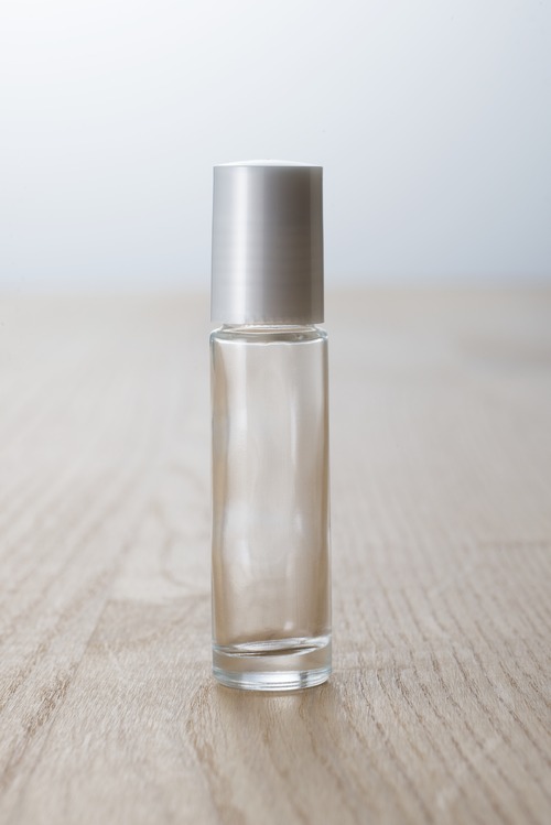 ロールオンボトル（シルバーキャップ）・香水瓶 8ml