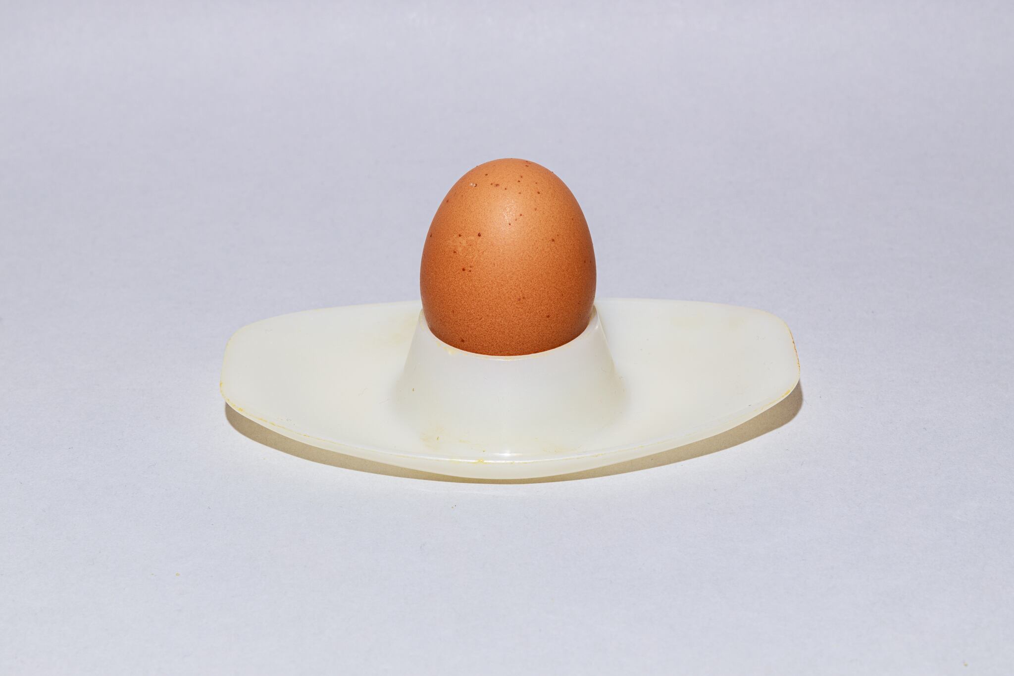 ソ連製プラスチックゆで卵置き 白 旧ソ連 0199
