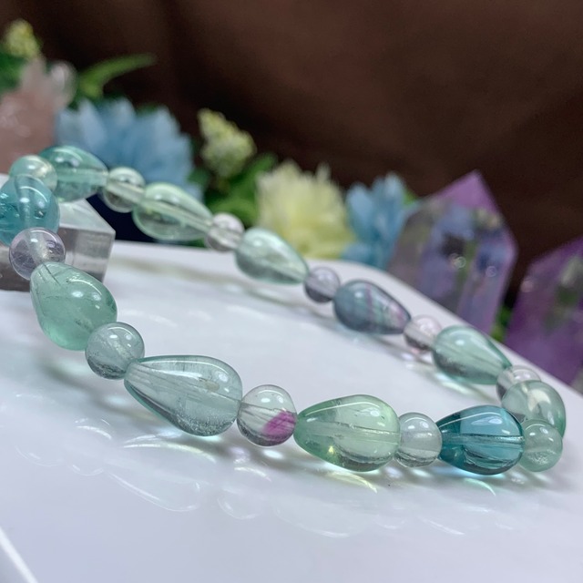 6.しずく型☆フローライト デザインブレスレット