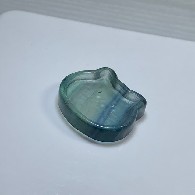 25.可愛い猫顔☆フローライト猫皿