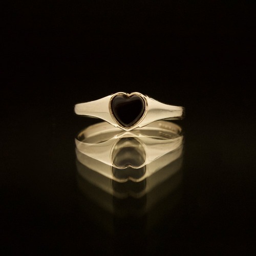 Vintage Signet Ring [Made in ENGLAND] [375 9ct Gold] Heart Shaped Design x Onyx