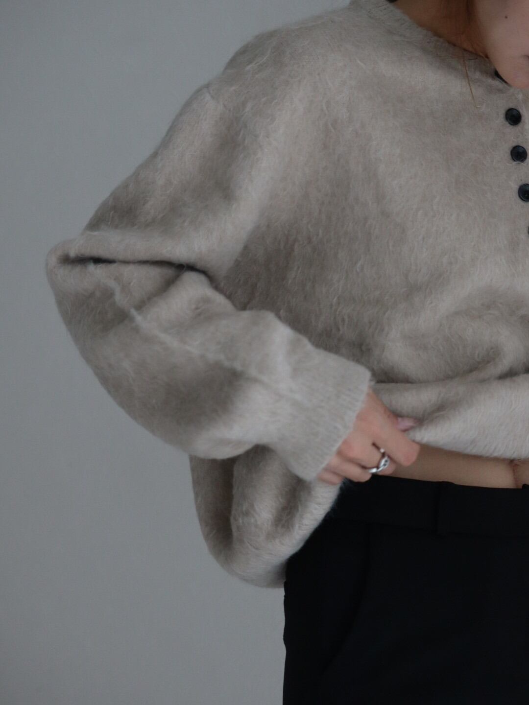 先) curly Knit pullover (beige)