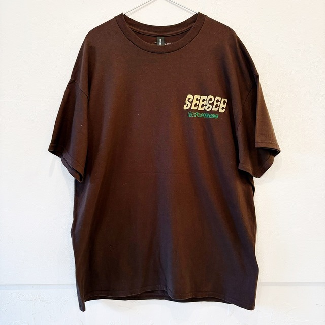 T　HELLO AYACHANさん｜「SEESEE POPLIFE Tシャツ」