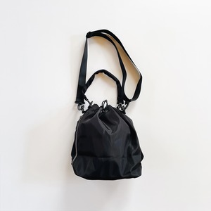 Out pocket drawstring bag (black)