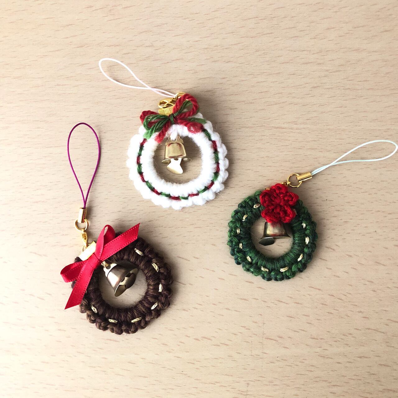 かぎ針編みのクリスマスモチーフ ～ミニリース＆スターフラワー