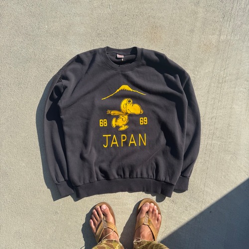 "SUKA Snoopy"  CREW SWEATSHIRT by tsptr